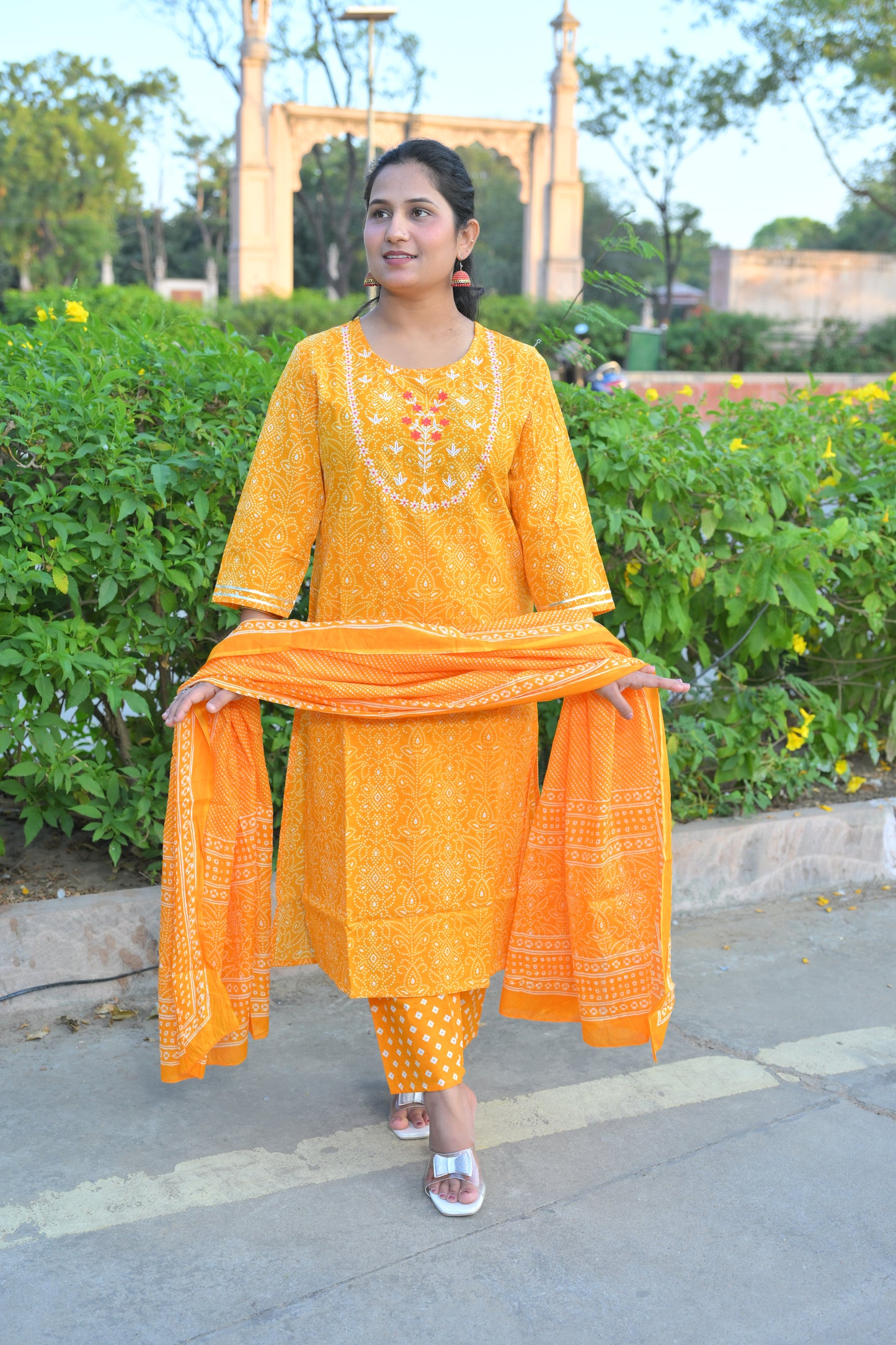 Bhandani Print Yollow Kurta Set With Embroidery