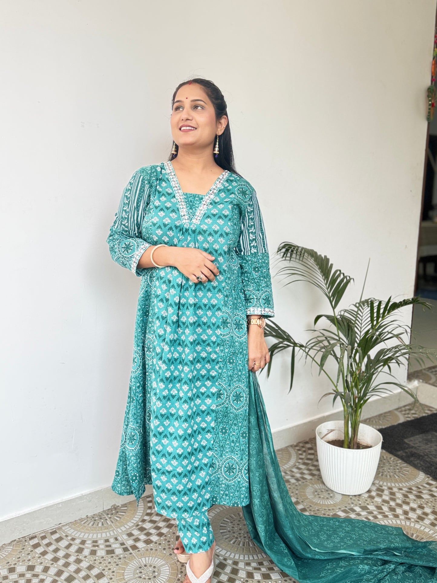 Nayra Cut Kurta Set