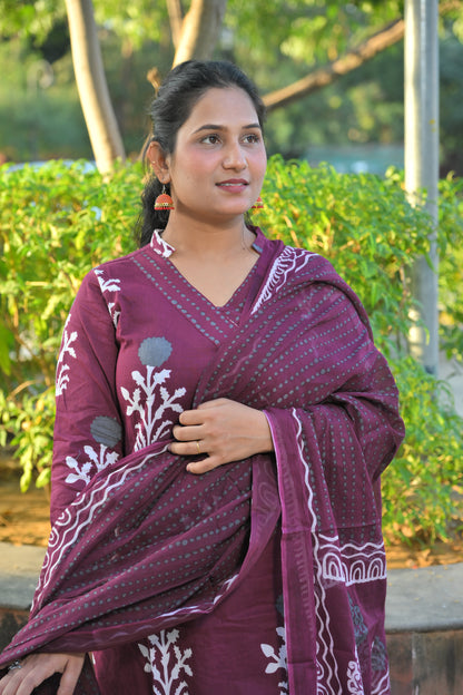Angrakha Style Kurta Set Magenta